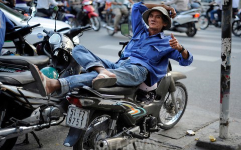 Ai dám bảo người Sài Gòn "hết thương cạn nhớ", họ còn đang bận sống tử tế với nhau kia mà